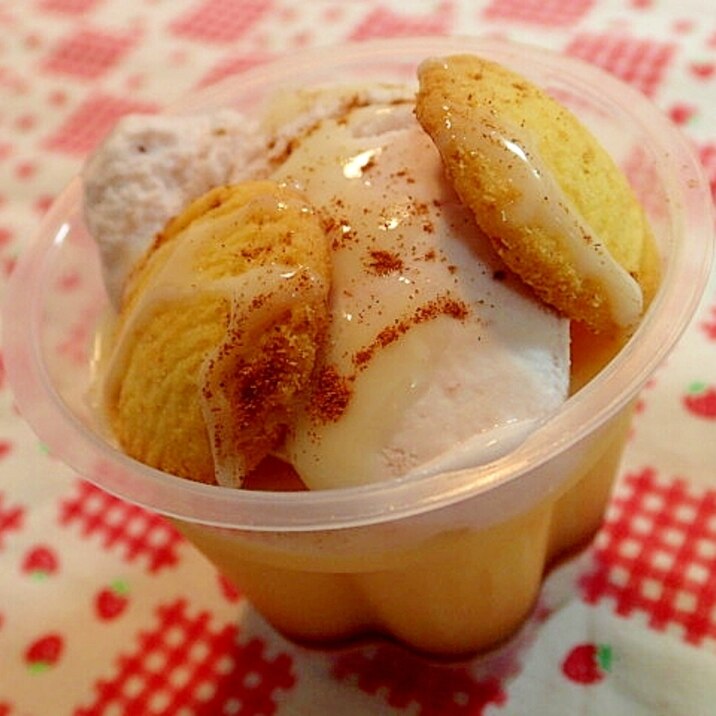いちごアイスとバタークッキーのシナモン香るプリン